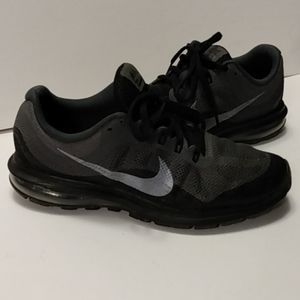 Nike Max Dynasty 2